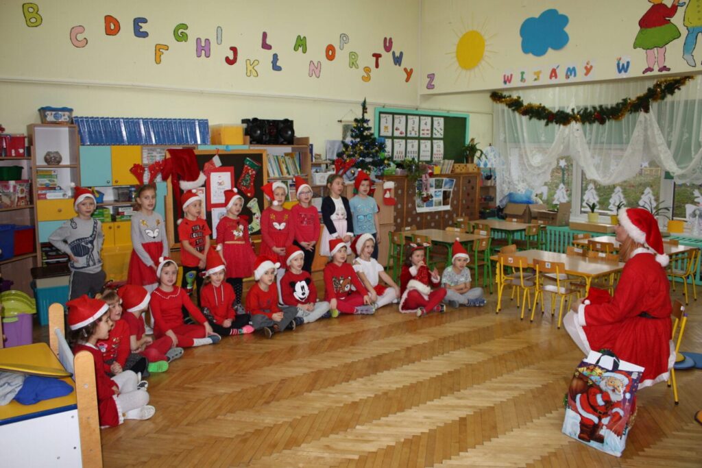 MIKOŁAJKI W NIEPUBLICZNYM PRZEDSZKOLU "RADOŚĆ" W OSTRÓDZIE. TO BYŁ MAGICZNY DZIEŃ! 4 Img 0098