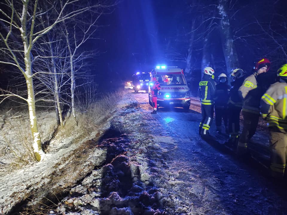 GROŹNE ZDARZENIA NA DROGACH POWIATU - DACHOWANIA W OKOLICY ŁUKTY I SZELĄGA 2 135698666 3748467045216044 5513885158572246717 N