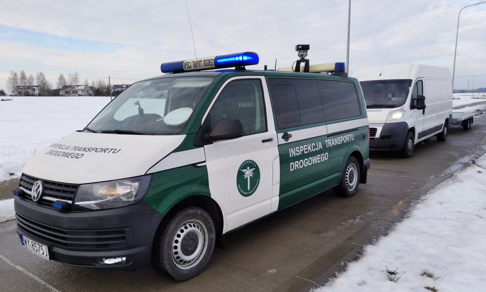JECHAŁ KRAJOWĄ 16-STKĄ Z PRZYCZEPĄ NA INNYCH TABLICACH I BEZ OC. ZATRZYMAŁ GO PATROL ITD 1 Oc Tablice 21.01.2021 Nr1