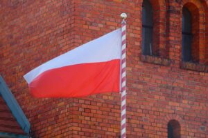 6 GMIN Z POWIATU OSTRÓDZKIEGO OTRZYMA FLAGI W KONKURSIE "POD BIAŁO-CZERWONĄ FLAGĄ" 15 Lake Dusia 3361445 960 720