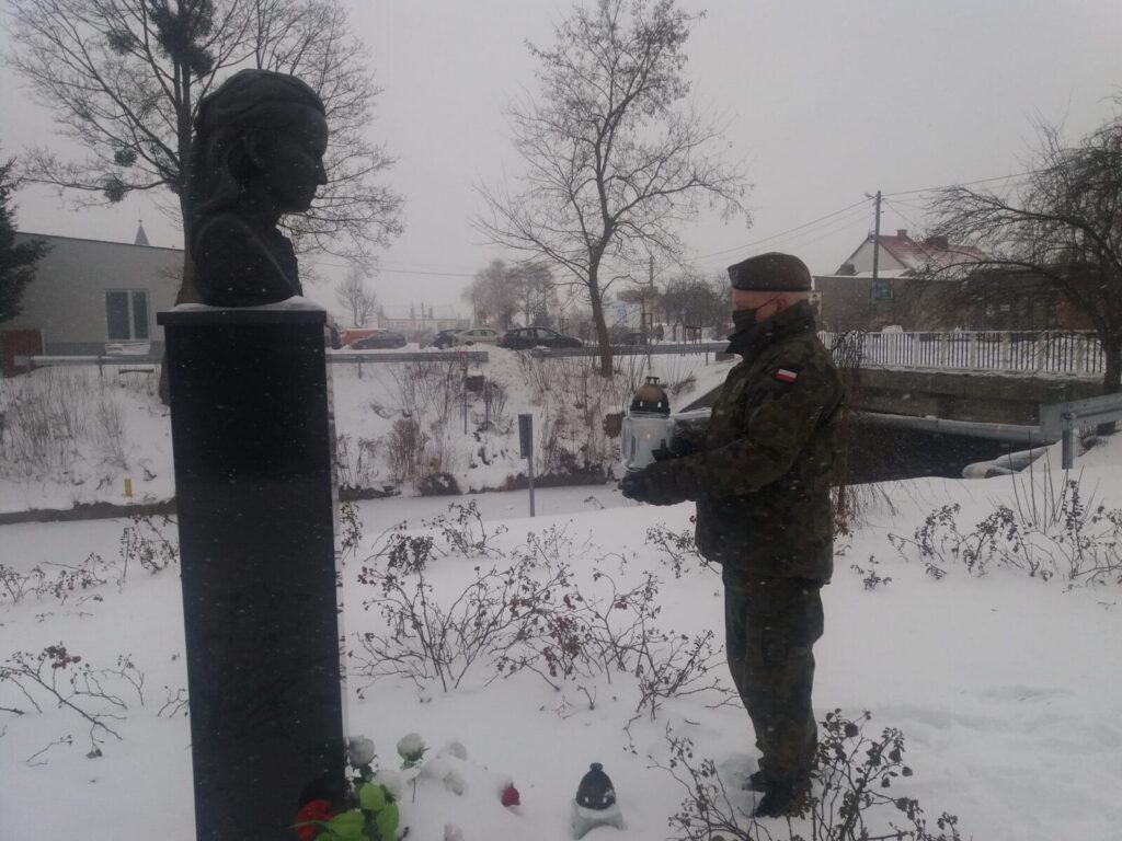 TERYTORIALSI Z MORĄGA PAMIĘTALI W OSTRÓDZIE I MIŁOMŁYNIE O ROCZNICY POWSTANIA AK 2 149003072 338627287460378 655456891969752915 N
