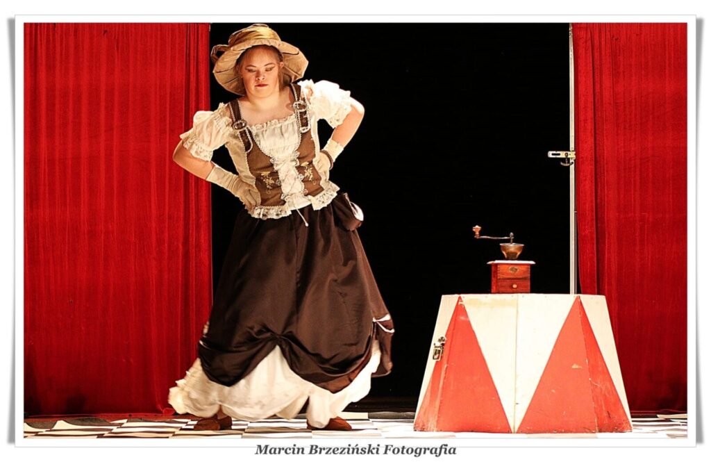 TEATR PRZEBUDZENI Z KOLEJNYMI NAGRODAMI! 7 Teatr Przebudzeni 4 — Kopia