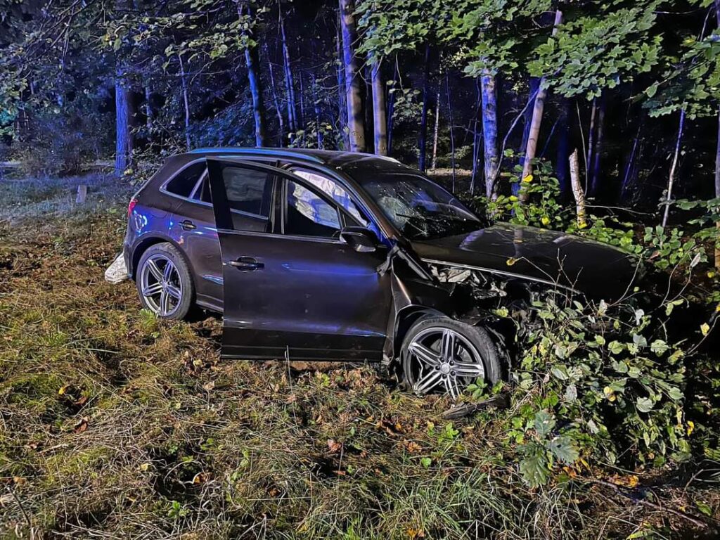 Wypadek na 16 koło Starych Jabłonek. 3 osoby w szpitalu 19 FB IMG 1727121172164