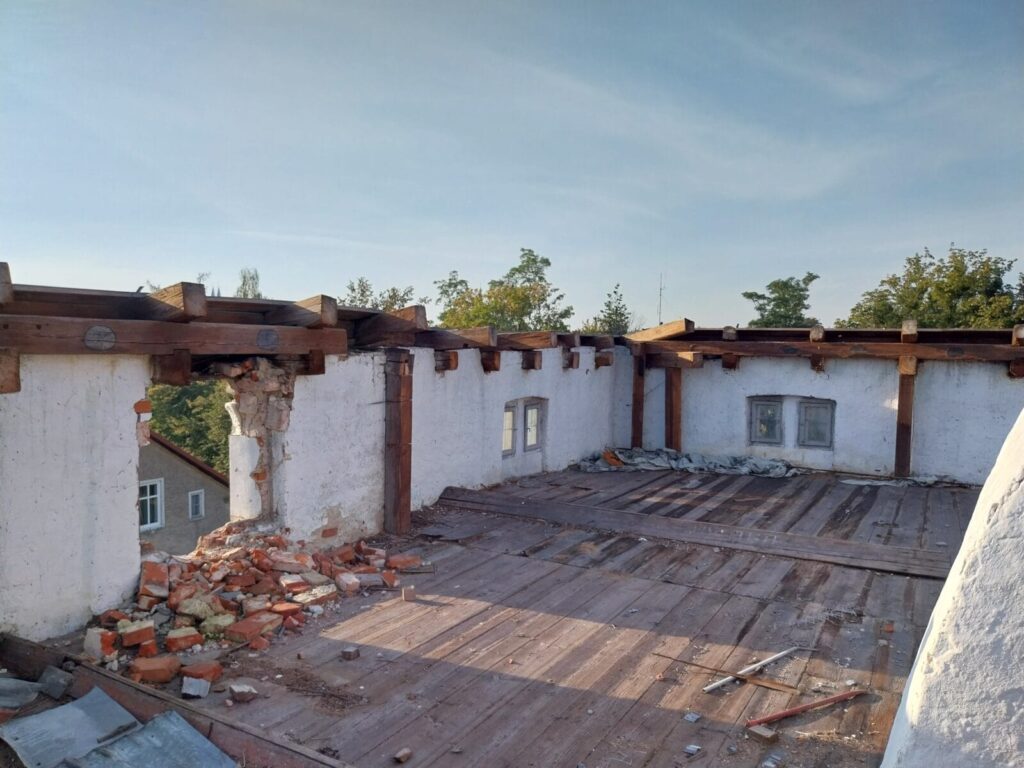 To ostatnie zdjęcia z tego terenu. Wiemy co stanie się z budynkiem przy ulicy Olsztyńskiej 4 Areszt Sledczy 5