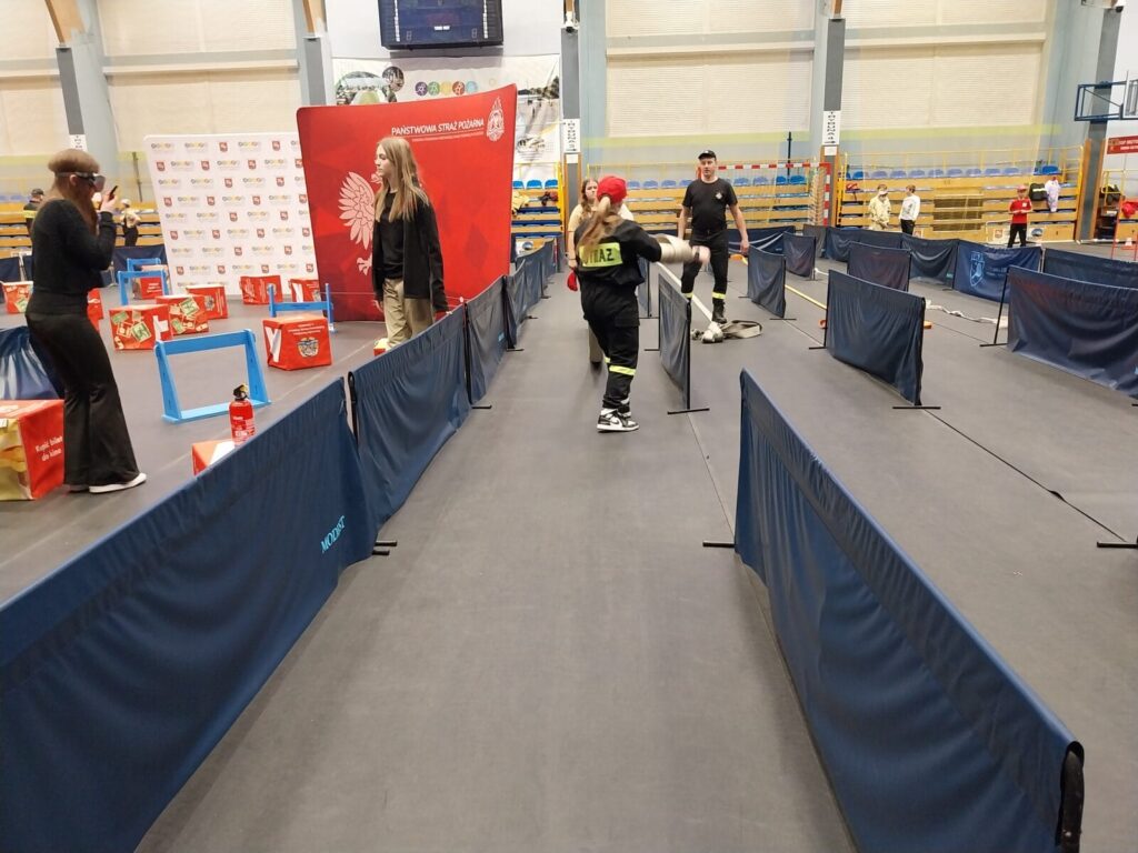 Promowali zawód strażaka. W miejskiej hali sportowej był niecodzienny event 3 Mdp Tor