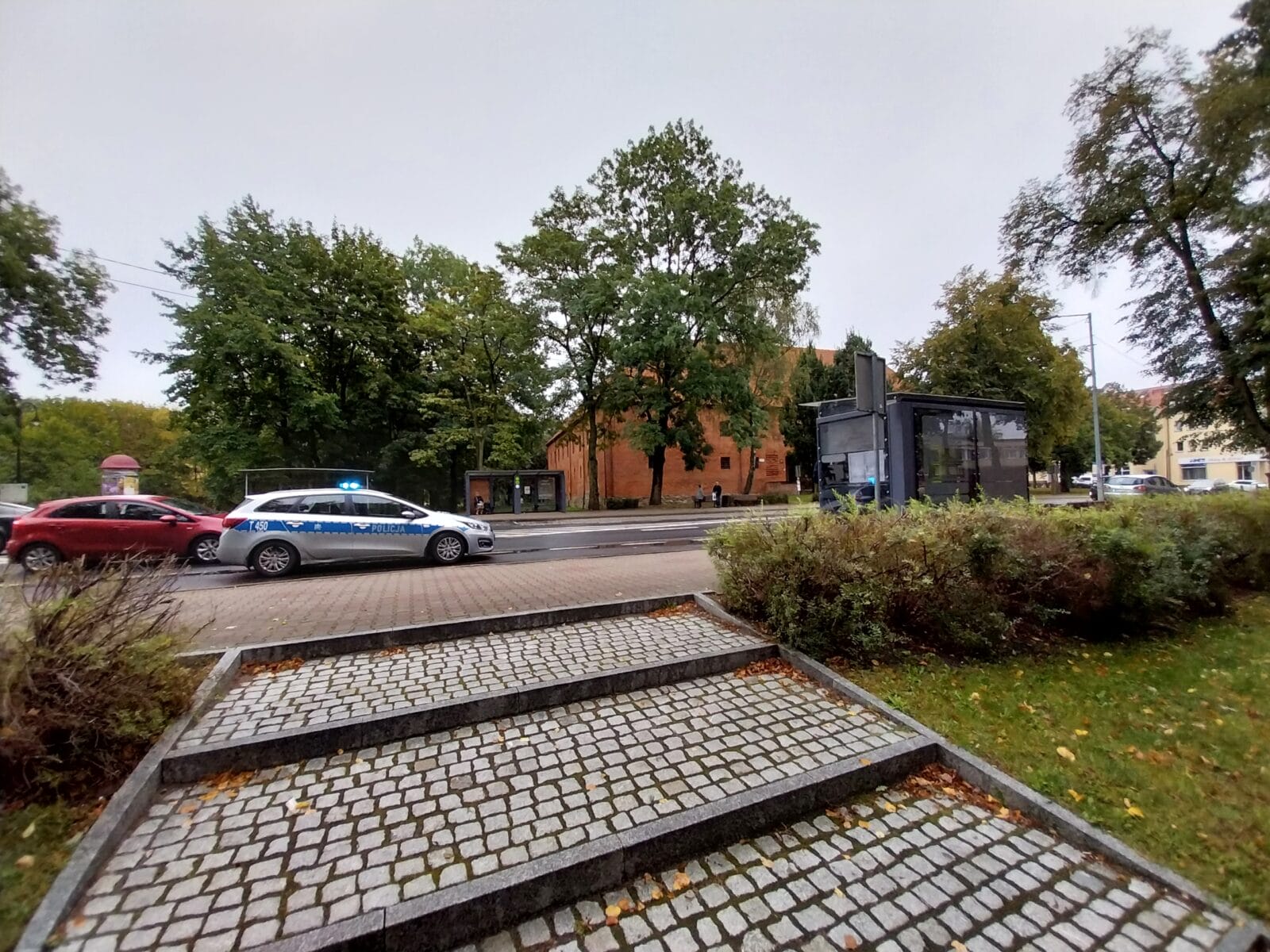 Weekend bez wypadków, ale z wyzwaniami na drogach powiatu ostródzkiego 1 Policja Interwencja Jesien Pochmurno 6