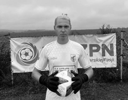 Koledzy z klubu Mewa Smykowo żegnają tragicznie zmarłego Patryka Zalewskiego 1 467399171 1109574457625771 2897993933007146193 N