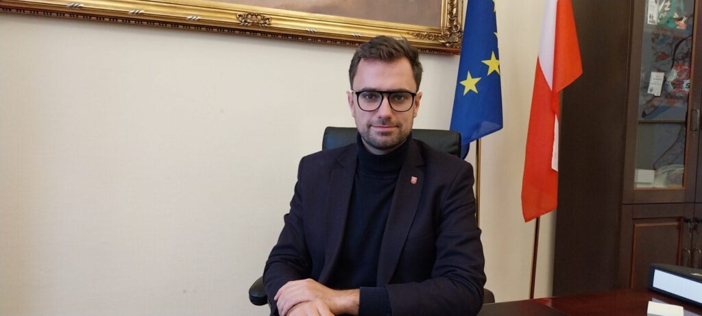Burmistrz Dąbrowski zmienia zdanie. W tym sezonie pojeździmy na łyżwach! 3 Rafal Dabrowski