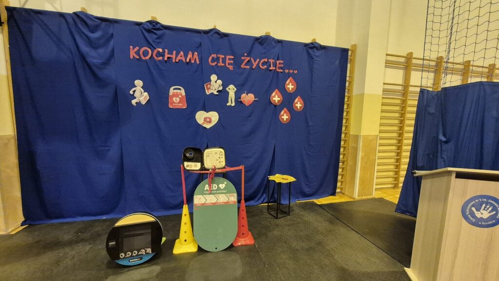 Święto życia w ostródzkiej szkole. Na osiedlu Plebiscytowym mają defibrylator 9 20250115 155713