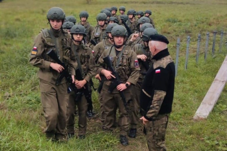 Zastrzyk gotówki dla klas mundurowych. Starostwo powiatowe z dotacją Ministerstwa Obrony Narodowej 1 473069303 1046114640892705 8883635481937641396 N