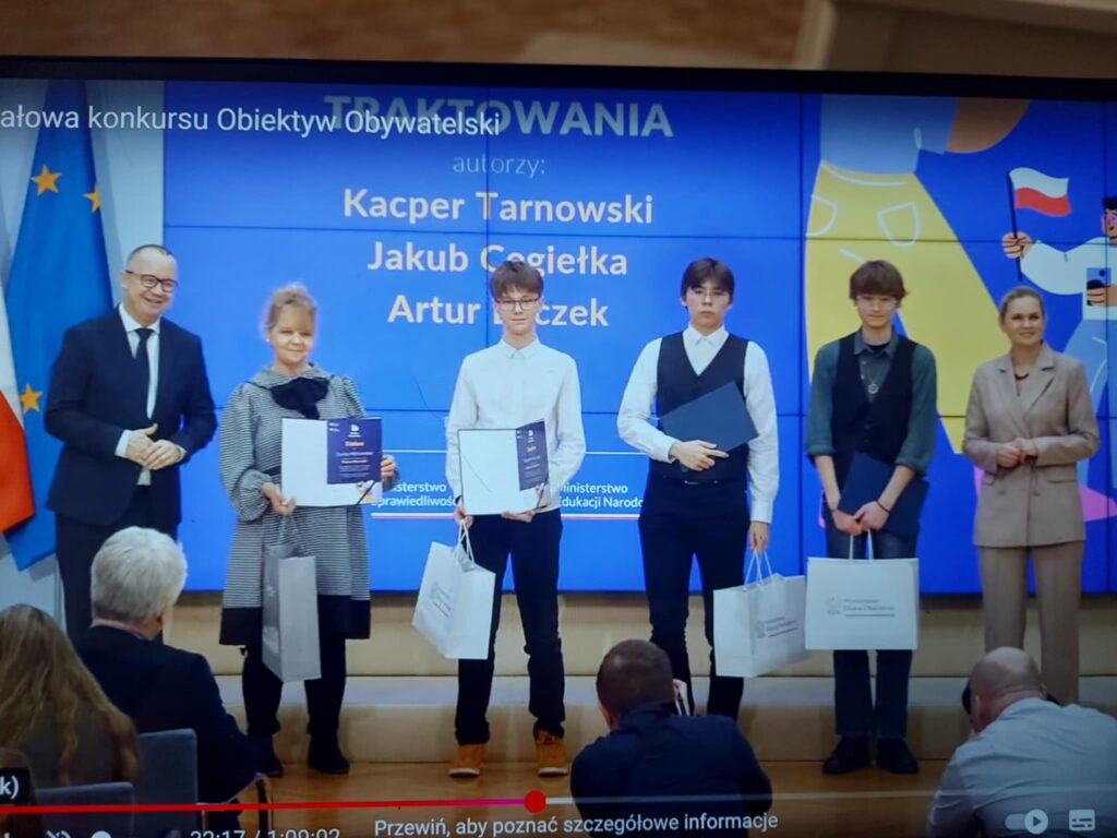 Sukces uczniów z ZSZ im. Sandora Petöfi w Ostródzie na gali konkursu „Obiektyw Obywatelski” 14 474509295 1148810903911718 5075790574267181216 n
