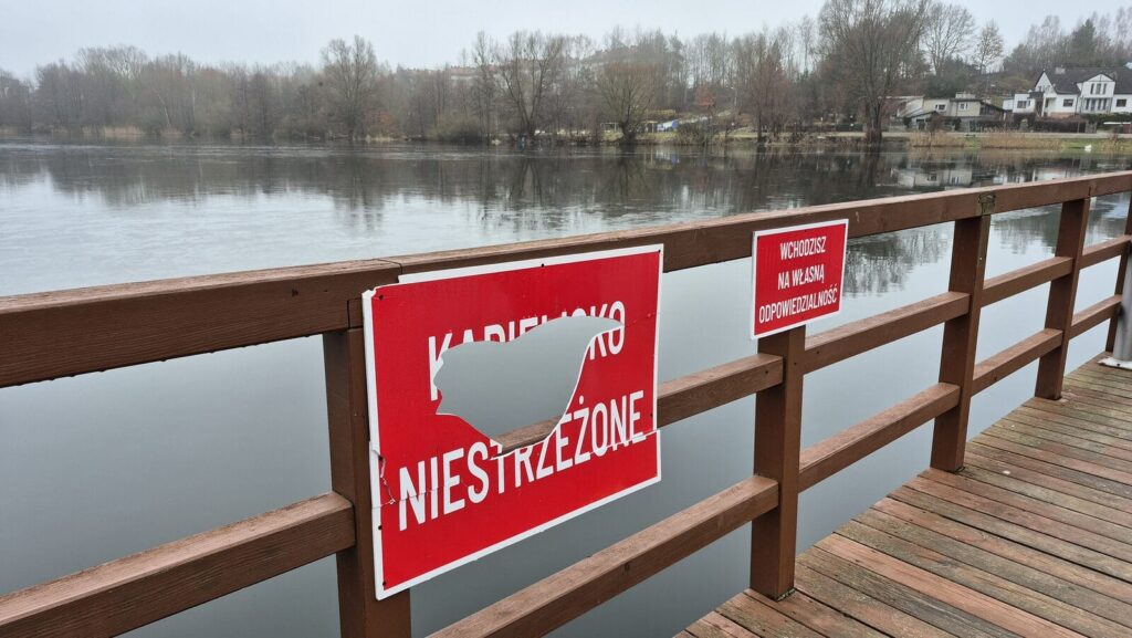 jezioro kajkowskie kapielisko parking