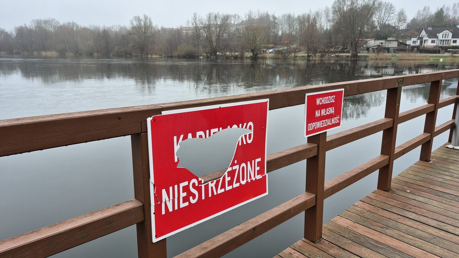 Komu to przeszkadza? '… krew mnie zalewa!' 1 Jezioro Kajkowskie Kapielisko Parking