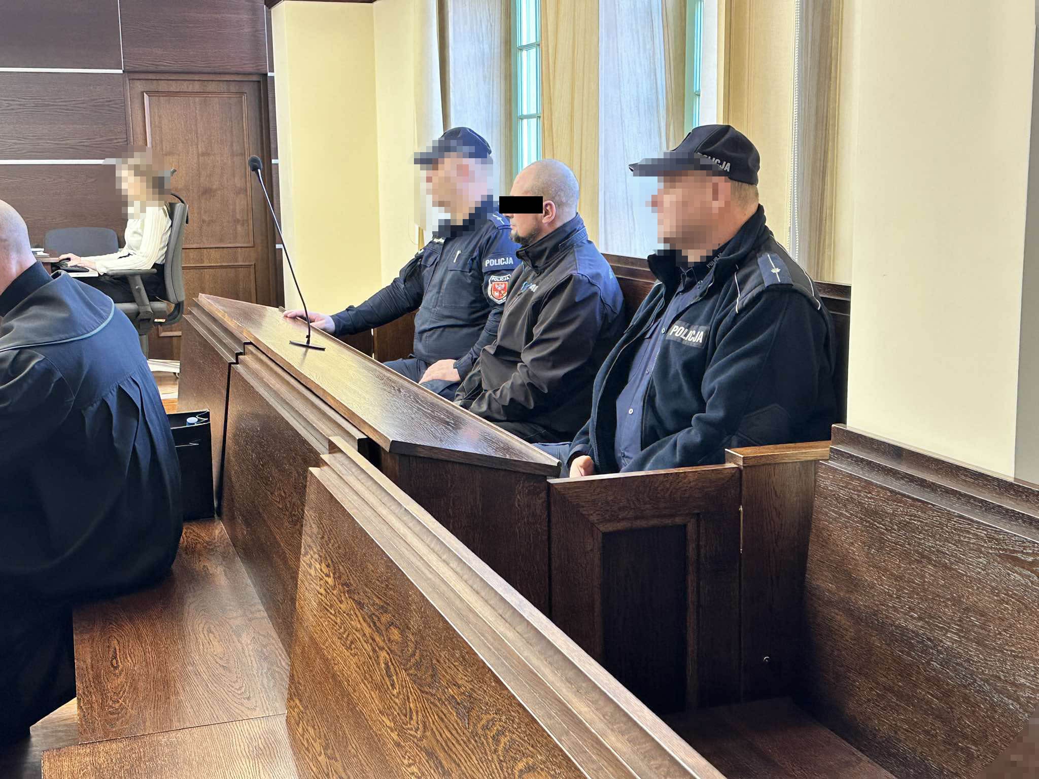 Tragiczny wypadek w Piławkach: Sąd wydał wyrok w sprawie kierowcy który przejechał mężczyznę 1 11 Miesięcy Spędzi Za Kratami Za Nieudzielenie Pomocy