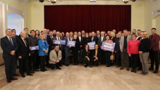 Samorządy Naprzód! odbyło się we wtorkowy poranek, 11 lutego 2025 roku, w reprezentacyjnej sali ostródzkiego zamku