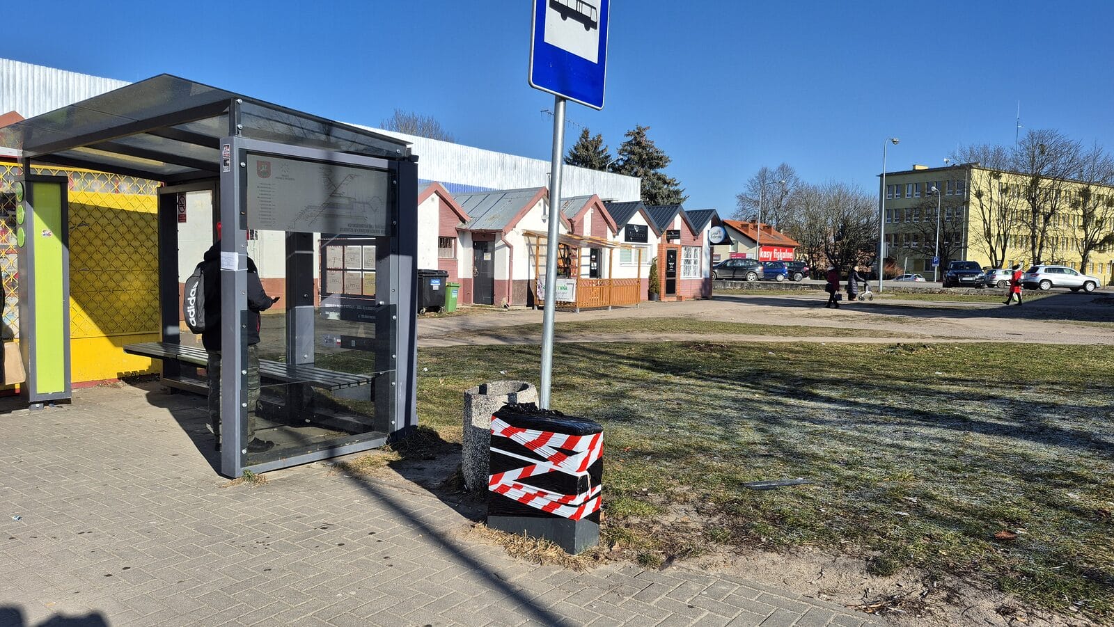 Falstart biletomatów na gotówkę. Urzędnicy przepraszają za opóźnienie 1 Biletomat Opozniony Czolo