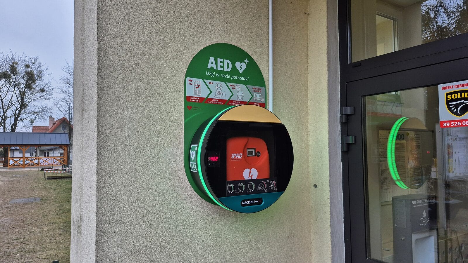 Urządzenie ratujące życie już dostępne dla mieszkańców 1 Defibrylator Aed