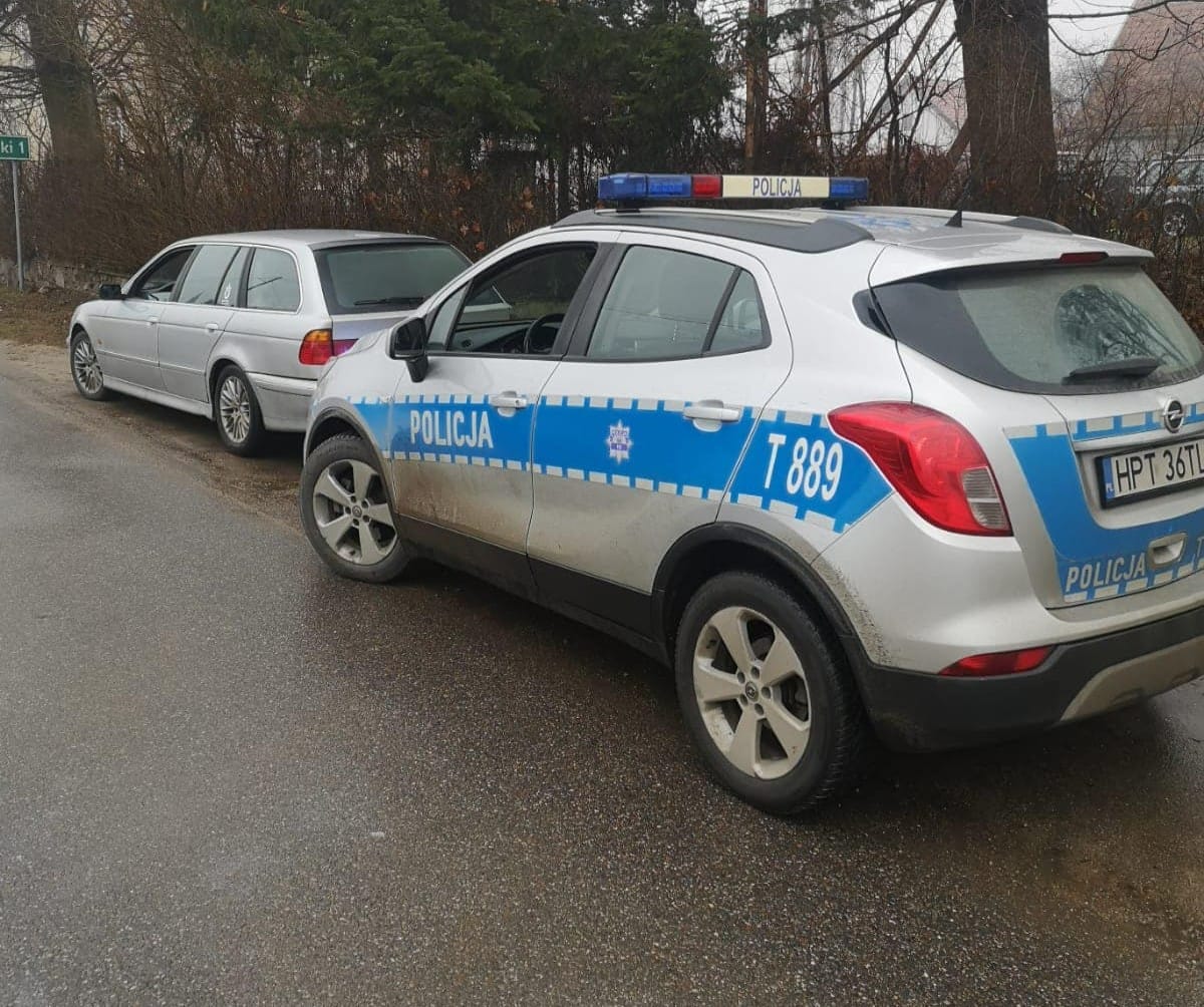 Zatrzymany 27-latek za kierownicą BMW. Policjanci wiedzieli, że coś jest nie tak! 1 Policja Zatrzymanie