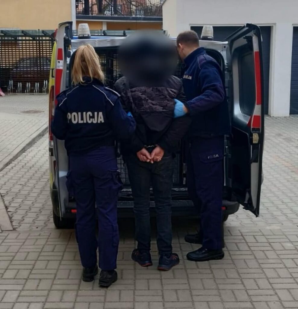 Na ryby tylko z kartą wędkarską i prawem jazdy! Ten ostródzianin nie miał żadnego z tych dokumentów 11 484716312 596827920001609 8396400416321422712 N