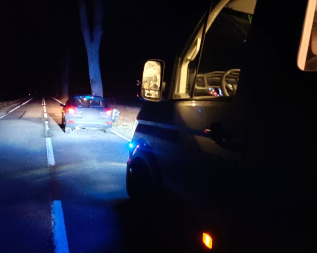 Wieczorne potrącenie pod Frygnowem. Pieszy miał szczęście, ale nie miał odblasków 22 IMG 20250306 WA00071