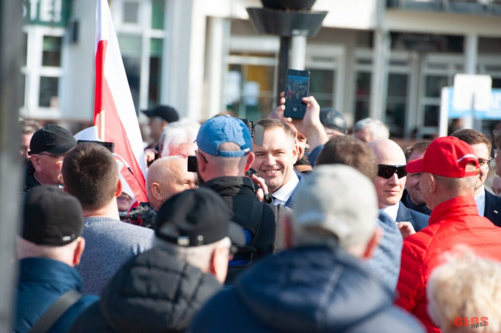 Karol Nawrocki – kandydat na prezydenta z wizytą w Ostródzie 17 Nawrocki Ostroda 21 03 2025 32