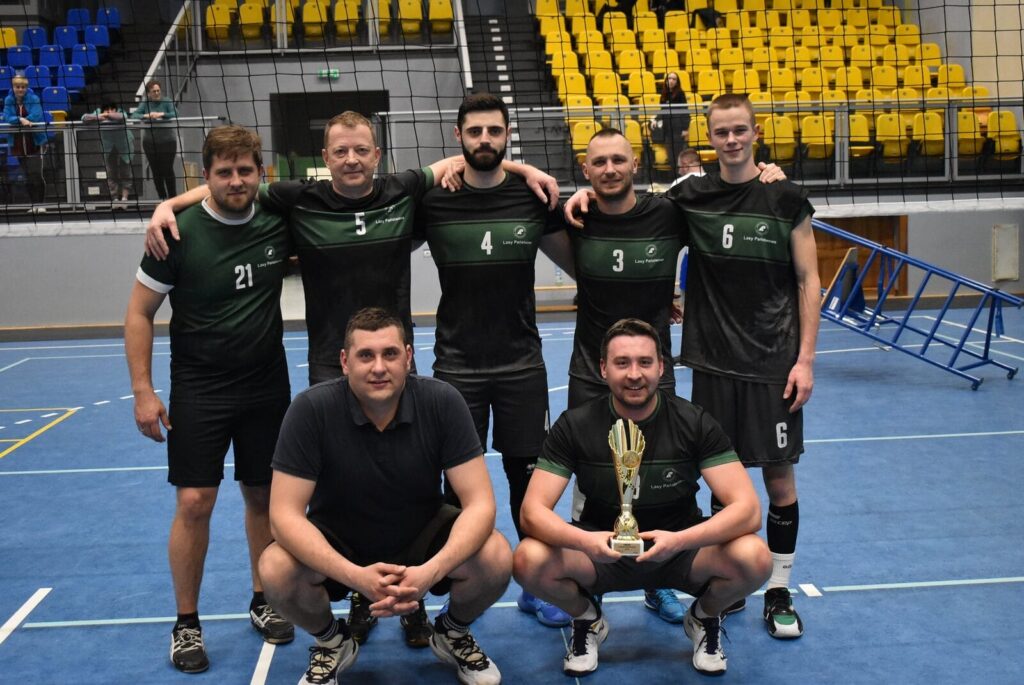 Drużynowy Mistrz Ostródy w Siatkówce: Beemka Volley Gdańsk na Szczycie! 11 Siatkowka Liga 11