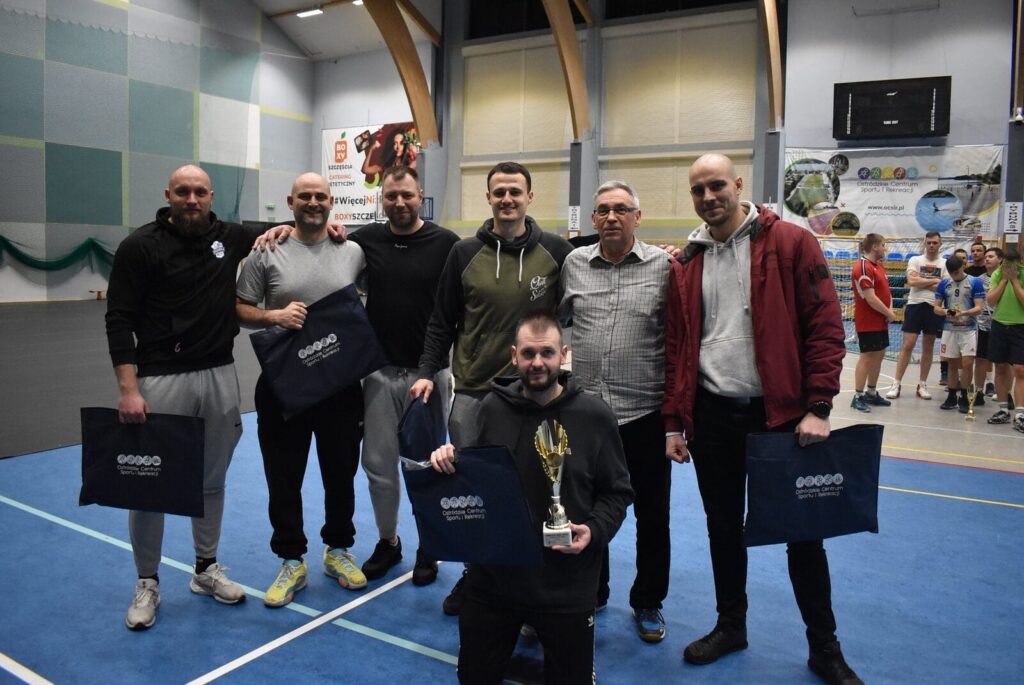 Drużynowy Mistrz Ostródy w Siatkówce: Beemka Volley Gdańsk na Szczycie! 17 Siatkowka Liga 12 1