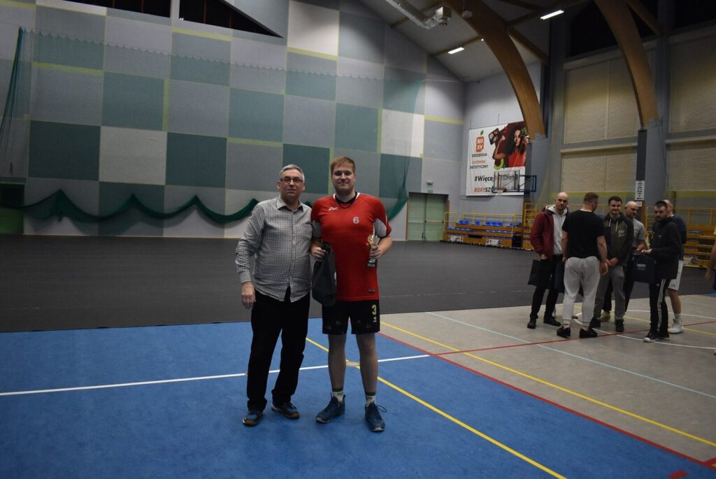 Drużynowy Mistrz Ostródy w Siatkówce: Beemka Volley Gdańsk na Szczycie! 16 Siatkowka Liga 2