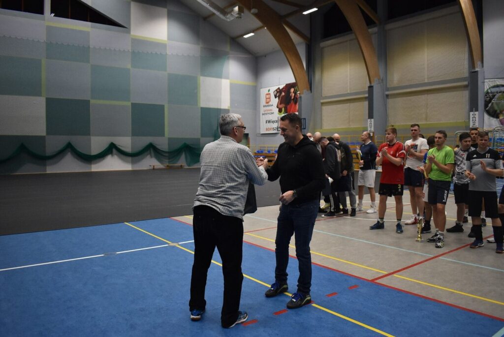 Drużynowy Mistrz Ostródy w Siatkówce: Beemka Volley Gdańsk na Szczycie! 24 Siatkowka Liga 5