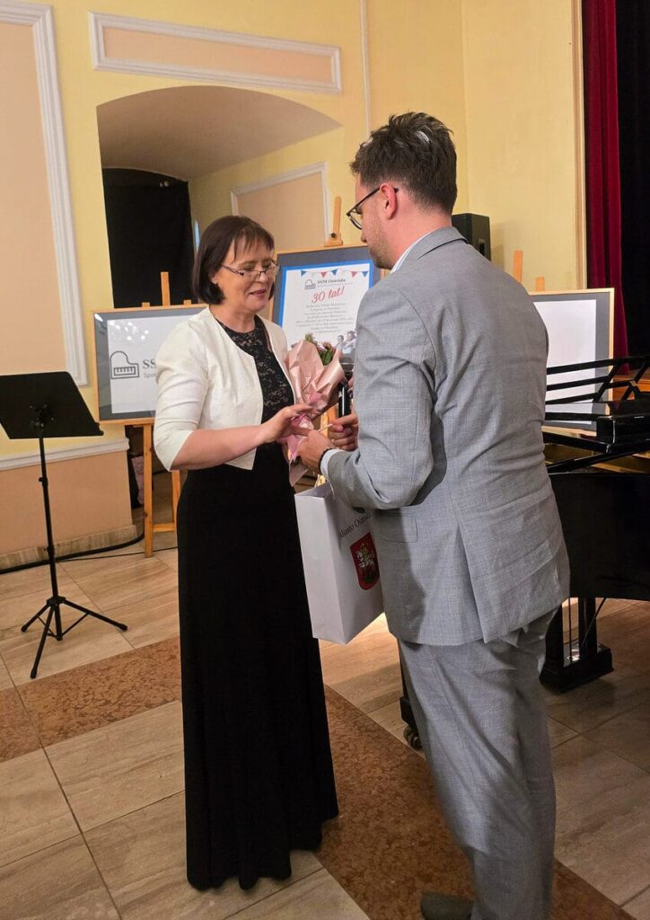„30 lat jak jeden dźwięk”. 30-lecie Społecznej Szkoły Muzycznej w Ostródzie 11 30 Lecie Szkoly Muzycznej 11