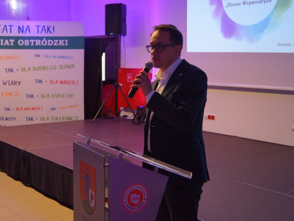 Gala „Ośmiu Wspaniałych” w Ostródzie. Młodzież z powiatu pokazuje siłę wolontariatu 34 487484956 1111196077717894 9128669165772032442 N