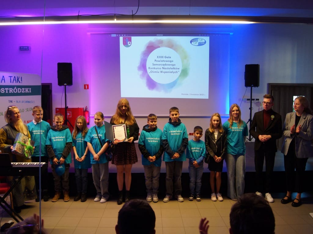 Gala „Ośmiu Wspaniałych” w Ostródzie. Młodzież z powiatu pokazuje siłę wolontariatu 38 488485399 1111196427717859 4554844907526815833 N