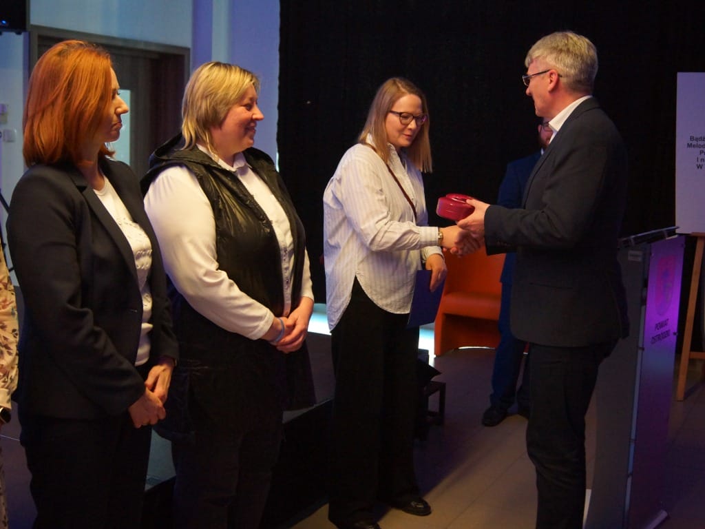 Gala „Ośmiu Wspaniałych” w Ostródzie. Młodzież z powiatu pokazuje siłę wolontariatu 22 488640757 1111196304384538 2590751382983870925 N