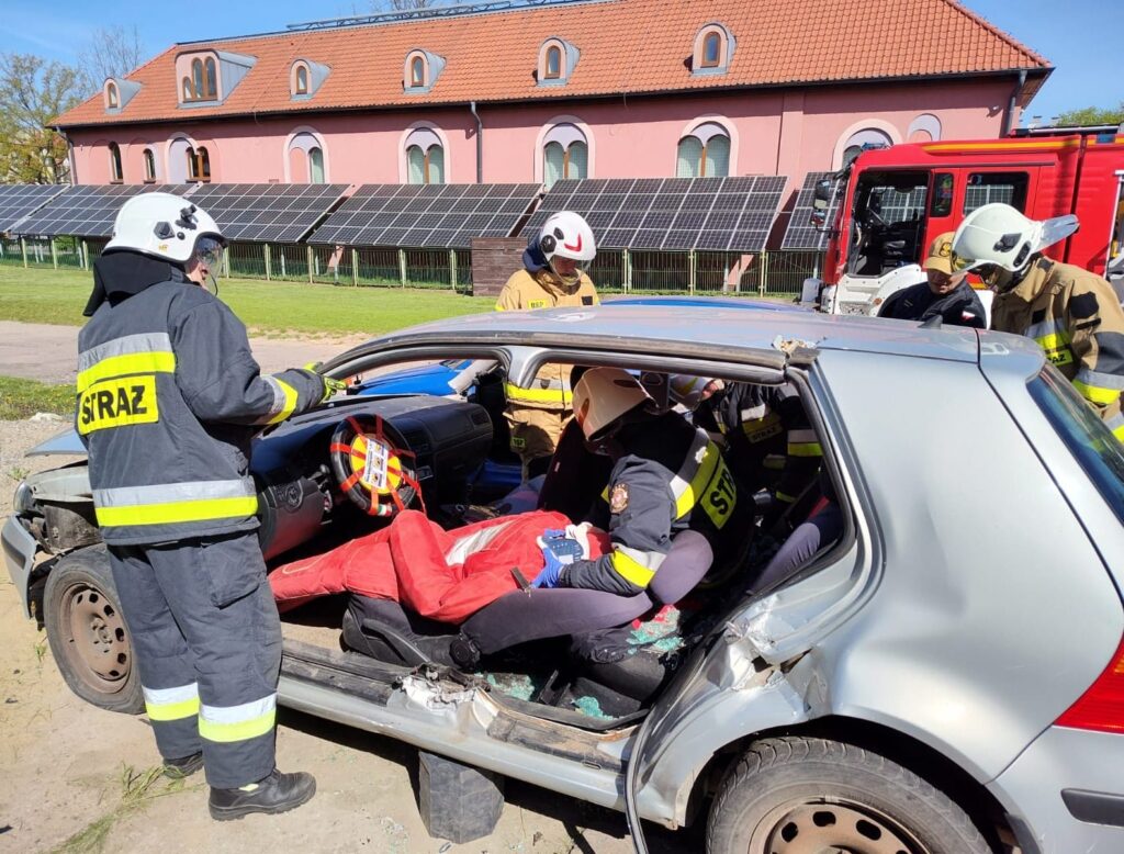 Druhowie OSP po kursie podstawowym. 18. zyskało nowe uprawnienia 16 Druhowie Osp Po Kursie Podstawowym. 18 Zyskało Nowe Uprawnienia