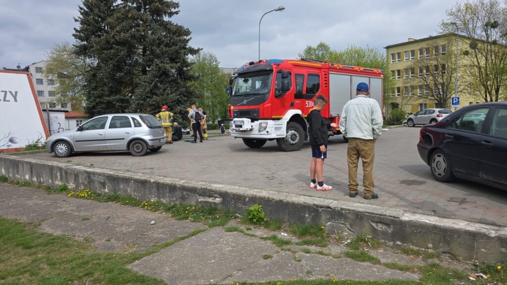 Alkoholowe interwencje. Problem bez rozwiązania? 14 Alkoholwe Interwencje. Strażacy Zostali Wezwani Do Zagrożenia Życia. Okazało Się, Że Na Parkingu Przy Stokrotce Śpi Pijany Mężczyzna.