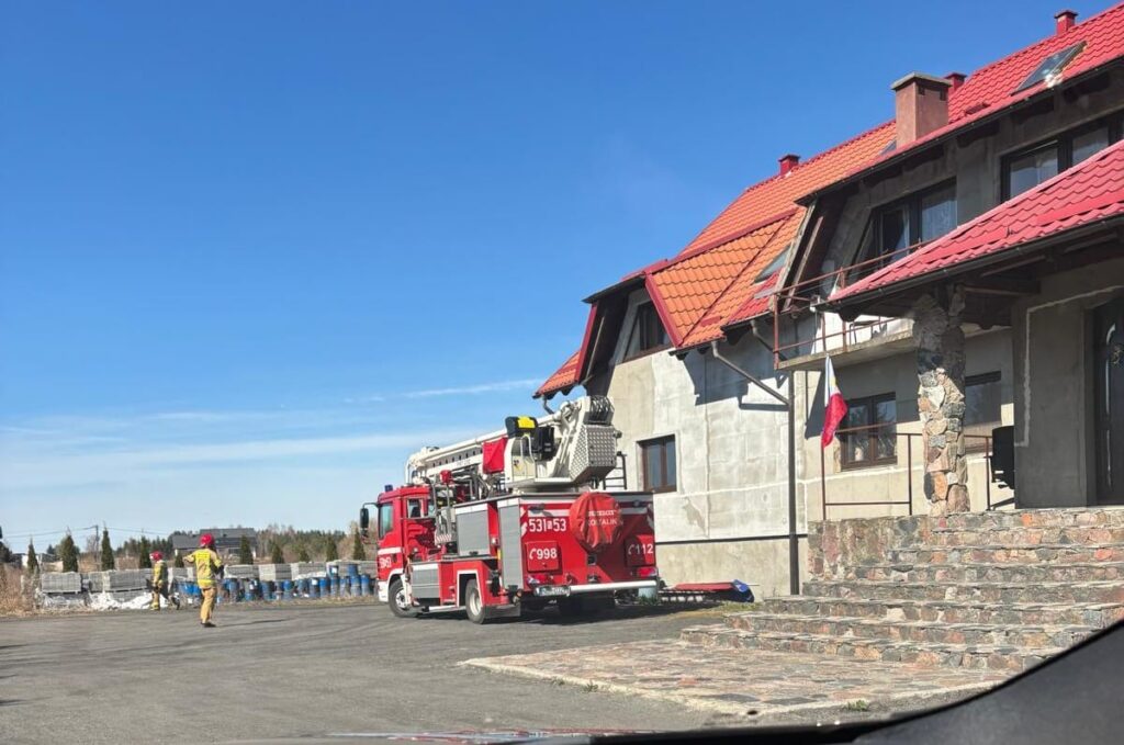 Pożar w hotelu w Zwierzewie. Ogień wybuchł w kotłowni 2 Pozar Zwierzewo 1