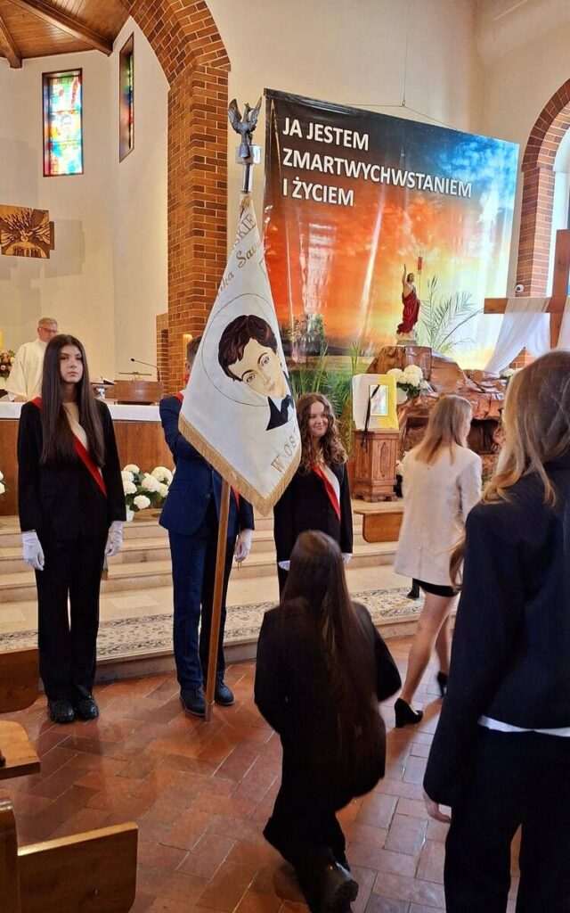 Żegnaj Szkoło! 601 Absolwentów Opuściło Mury Szkół W Powiecie Ostródzkim