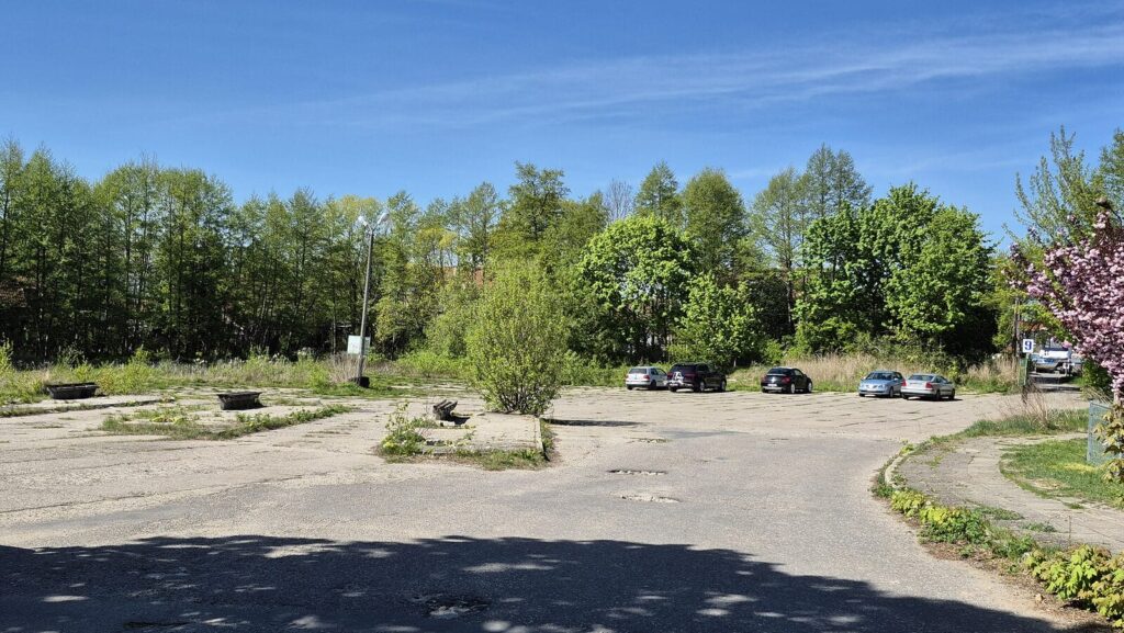 Ostróda: Mieszkania nad jeziorem przy dworcu PKS. Zamiany działek nie będzie, ale sprzedaż możliwa 15 Mieszkania Nad Jeziorem Drwęckim To Plan Dewelopera Na Teren Po Byłym Pksie.