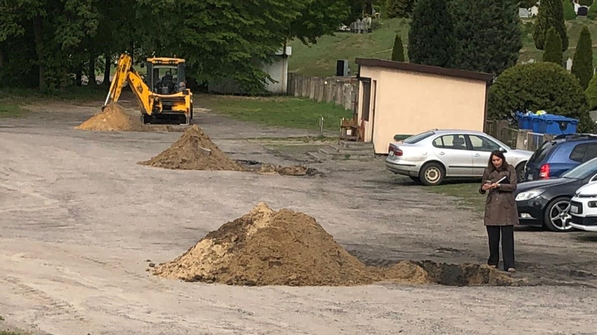 Ostróda: Cmentarz przy Spokojnej będzie większy! Trwa sprawdzanie gruntu 1 Cmentarz 5