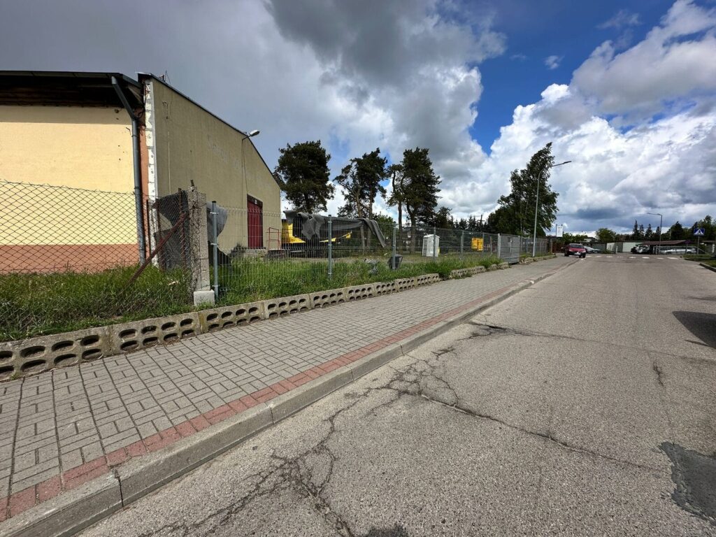 Pierwszy sklep Dino w Ostródzie! Ruszyły prace - na razie wyburzenie 15 Dino Gruwnwaldzka 3