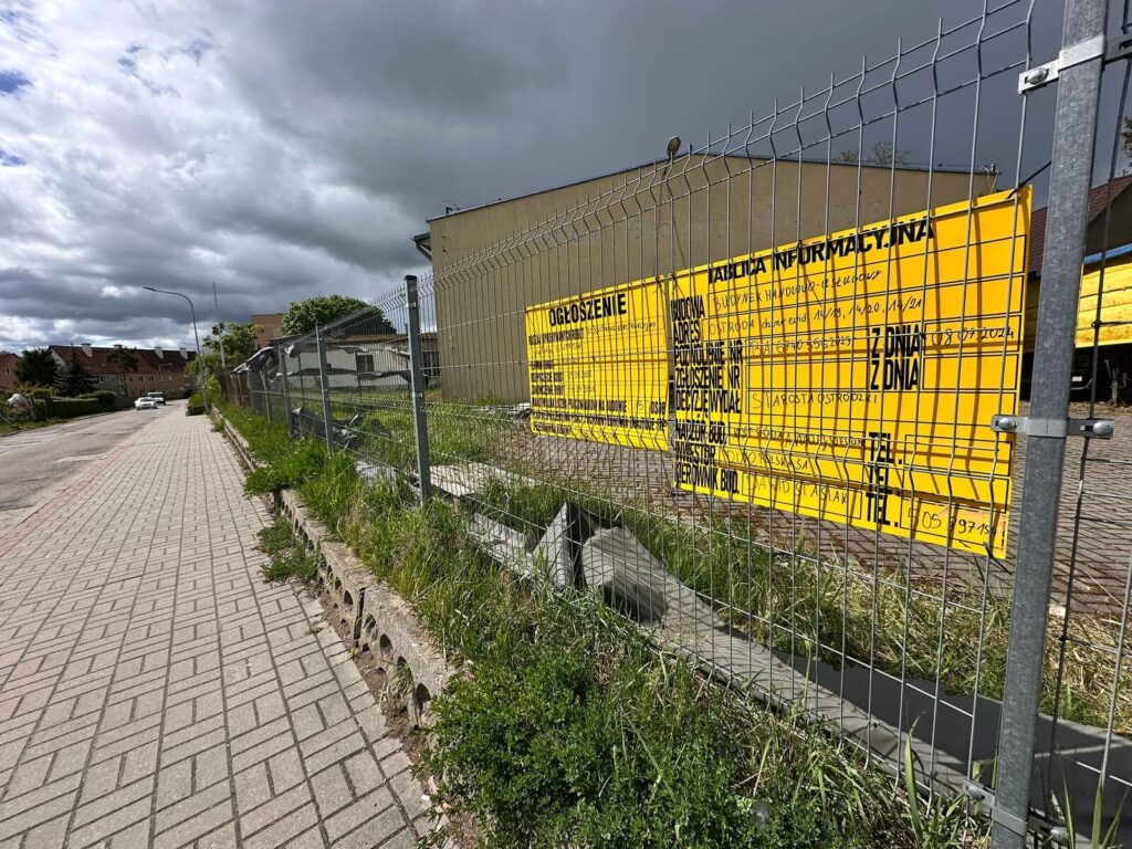 Pierwszy sklep Dino w Ostródzie! Ruszyły prace - na razie wyburzenie 21 Dino Gruwnwaldzka 7