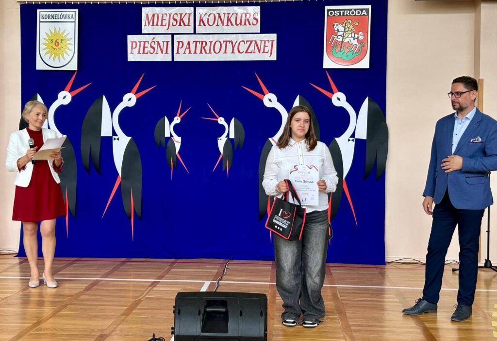 Miejski Konkurs Piosenki Patriotycznej. Kornelówka gościła muzyczne talenty 34 Konkurs Piesni Patriotycznej 21