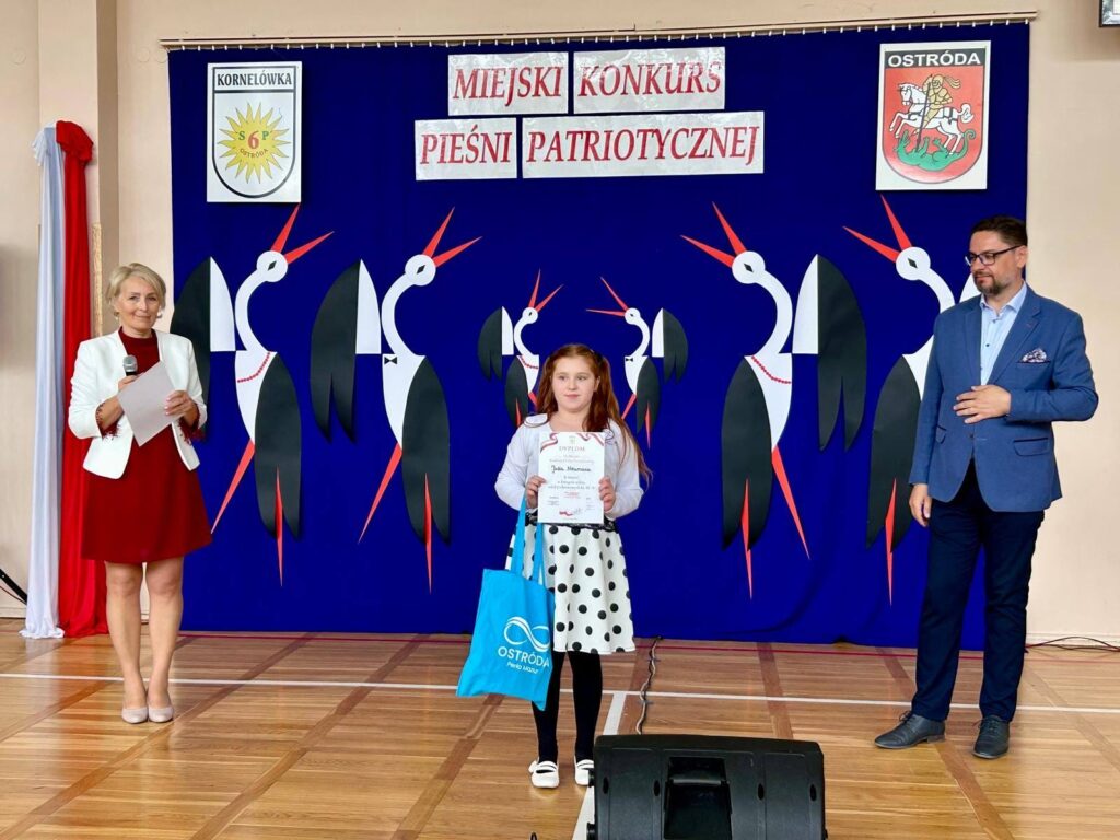 Miejski Konkurs Piosenki Patriotycznej. Kornelówka gościła muzyczne talenty 43 Konkurs Piesni Patriotycznej 27