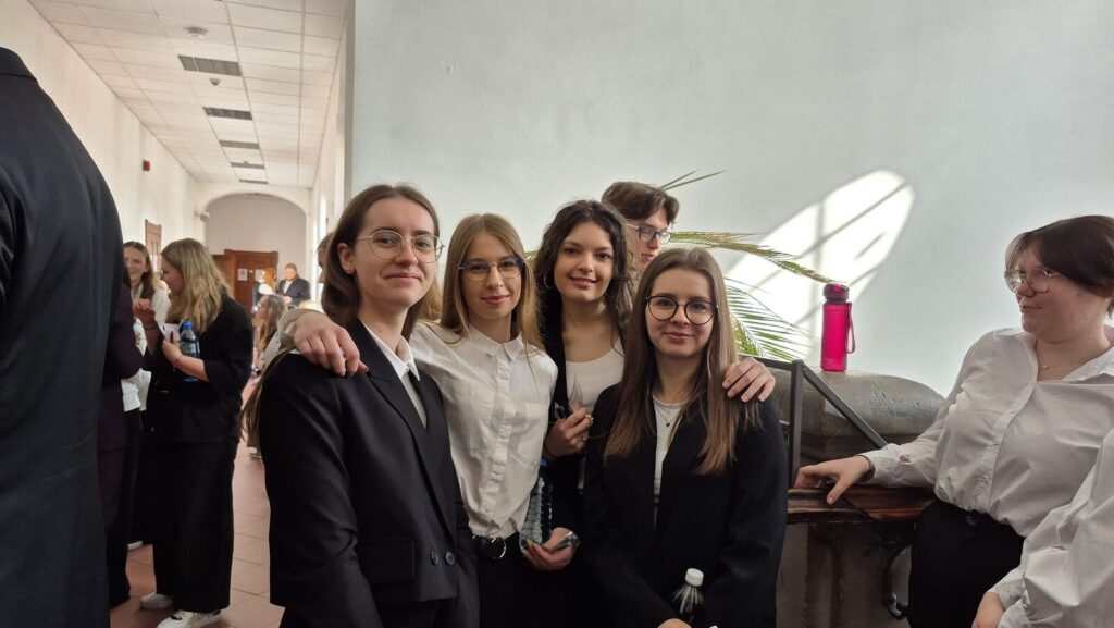 Matura 2025 Rozpoczęta! Sprawdziliśmy Jak Przygotowali Się Uczniowie Liceum Bażyńskiego