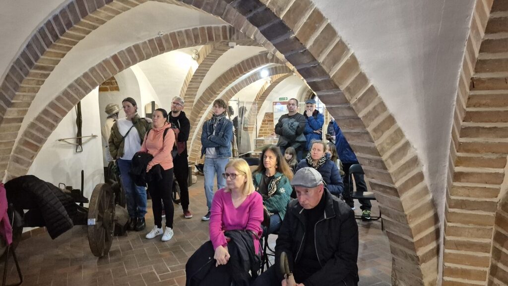 Noc muzeów - Ostróda 2025. Duże zainteresowanie darmowym zwiedzaniem 18 Noc Muzeow 7