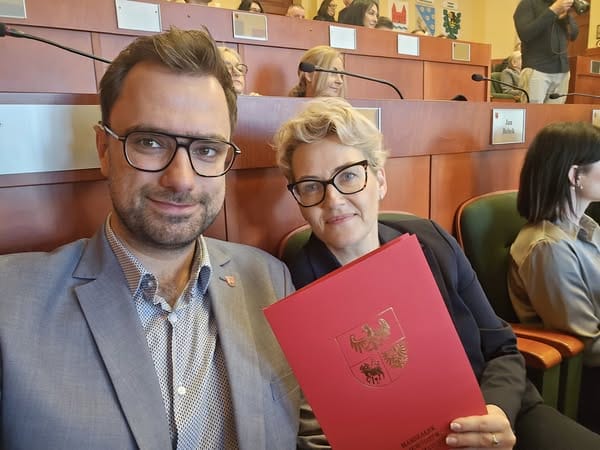 Podaj Łapę! Trzy samorządy będą walczyć z bezdomnością zwierząt 1 Podaj Łapę To Program Który Ma Walczyć Z Bezdomnością Zwierząt.