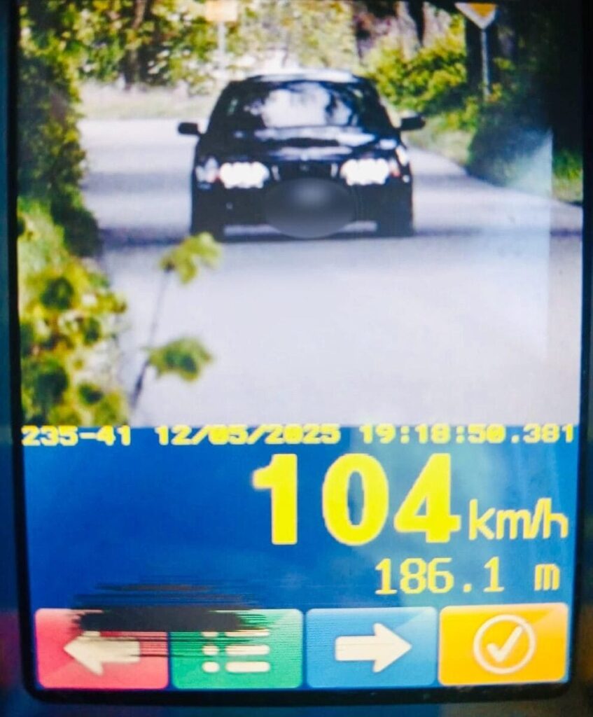 Pędził 104 Km Na Godzinę Przez Wieś.