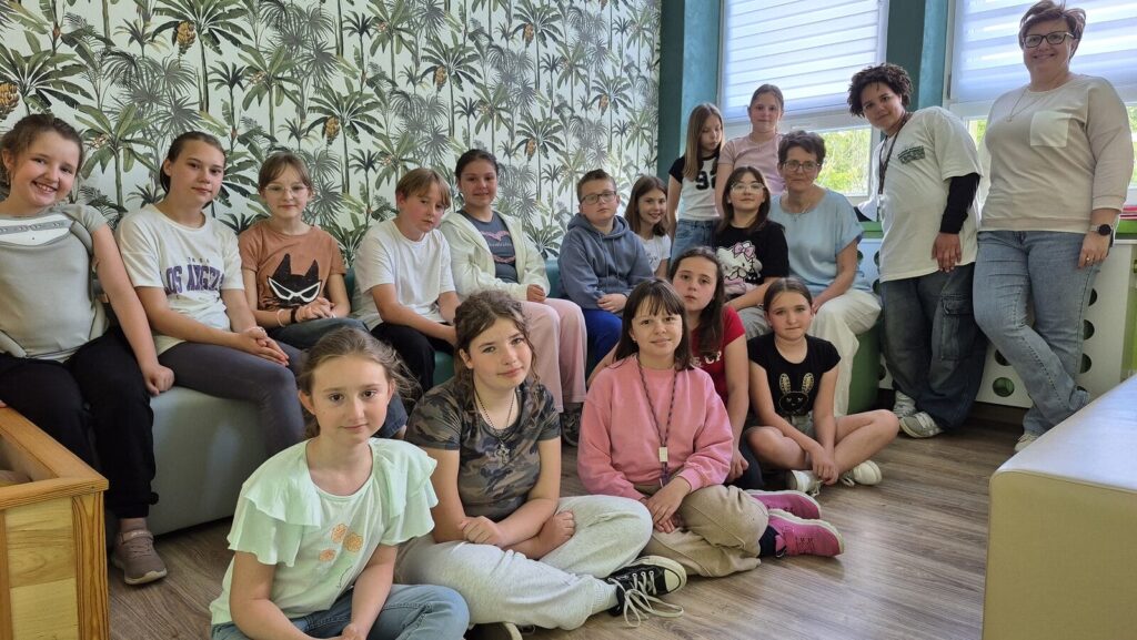 Helena Orlińska Z Grupą Teatralną Trójeczka