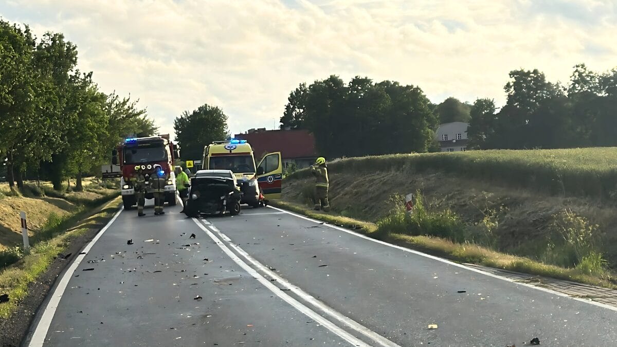 Lipowo wypadek! Zderzenie dwóch Fordów na DK15 1 Lipowo Wypadek