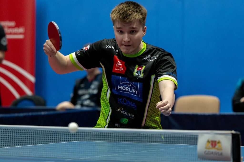 Tenis stołowy: Młodzieżowy Mistrz Polski jest z Ostródy 15 Maksymilian Miastowski - Mistrz Polski W Grze Drużynowej